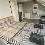 Holiday home Fairleigh